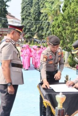 Kapolres Tanggamus Pimpin Sertijab Kabag SDM, Tekankan Penguatan Profesionalisme Personel