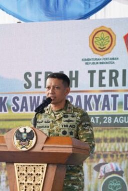 Tanam Perdana di Tulang Bawang, Danrem 043/Gatam Tegaskan Komitmen Swasembada Pangan