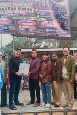 Ringankan Beban Korban Kebakaran, Pujakesuma Lampung Barat Salurkan Bantuan